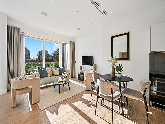 2 Bedroom Flat For Sale In Westbourne Apartments, Central Avenue, SW6