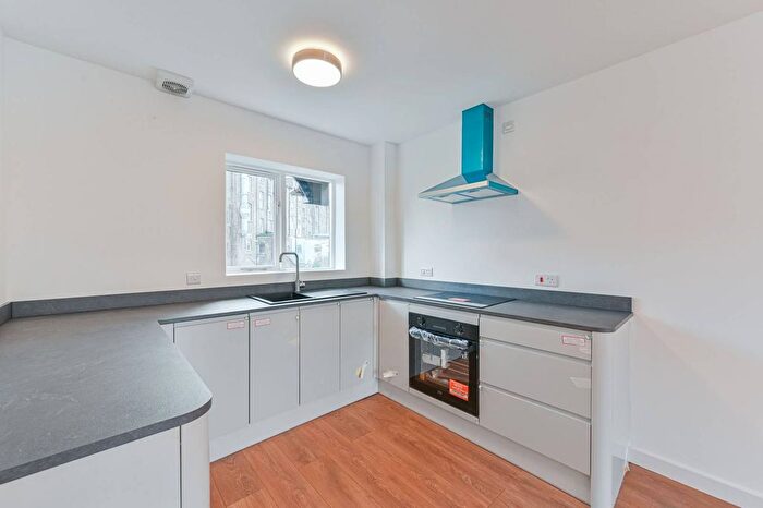1 Bedroom Flat For Sale In Thicket Grove, Crystal Palace, London, SE20