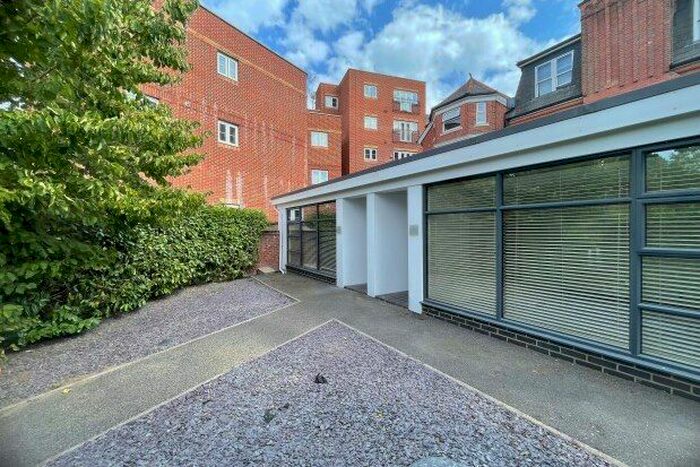 2 Bedroom Flat To Rent In Suffolk Road, Bournemouth, BH2