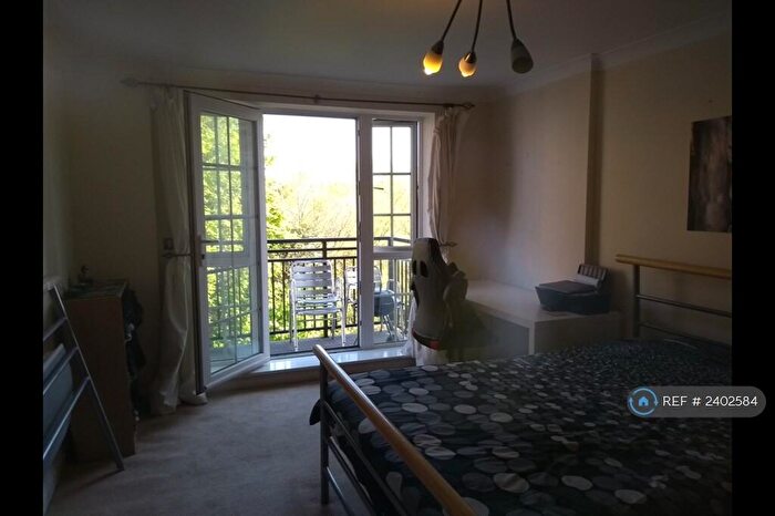 3 Bedroom Flat To Rent In Fobney Street, Reading, RG1