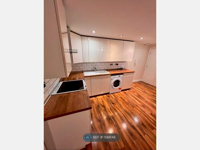 1 Bedroom Flat To Rent In Granville Gardens, Hinckley, LE10