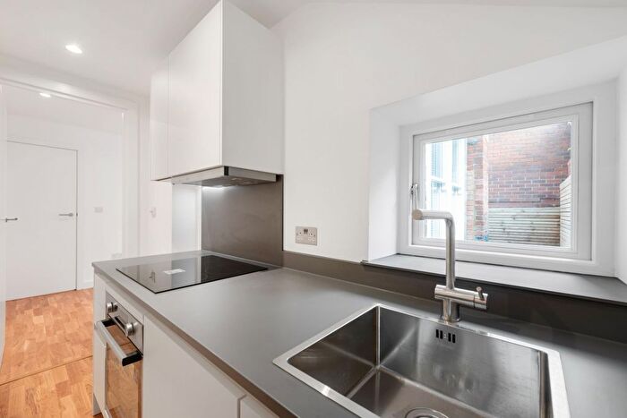 Studio To Rent In Canfield Gardens, London, NW6