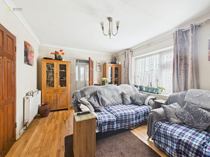 3 Bedroom End Terrace House For Sale In Chadwick Road, Sutton Coldfield, B75