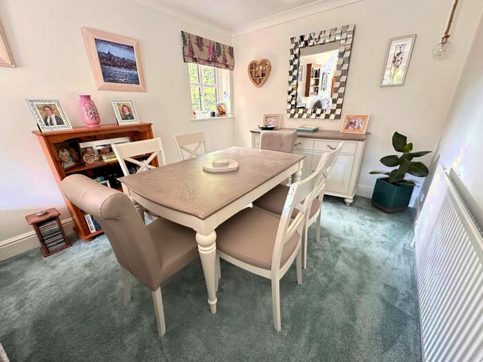 2 Bedroom Semi-Detached Bungalow For Sale In St Johns Farm Mews, Exmouth, EX8