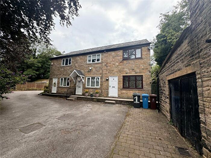 2 Bedroom Mews To Rent In Fold Cottage, Woods Lane, Dobcross, OL3
