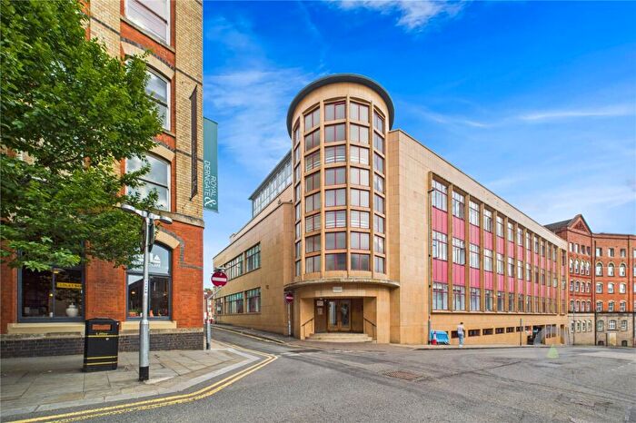 2 Bedroom Flat For Sale In Guildhall Road, Northampton, Northamptonshire, NN1