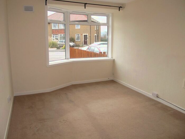 2 Bedroom Property To Rent In Colinton Mains Drive, Edinburgh, EH13