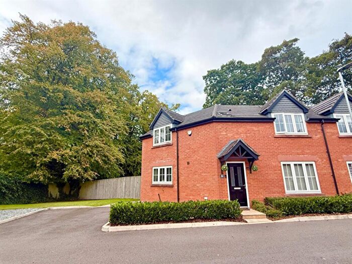 3 Bedroom Semi-Detached House For Sale In West Park Drive, Macclesfield, SK10