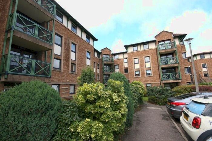 2 Bedroom Flat To Rent In North Werber Park, Edinburgh EH4