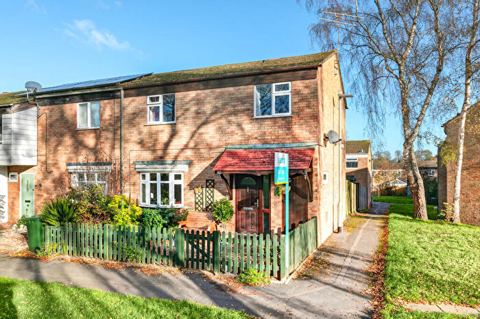 3 Bedroom End Of Terrace House For Sale In Evedon, Bracknell, RG12