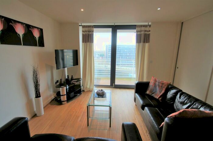 2 Bedroom Apartment To Rent In St George's Island, Castlefield, M15