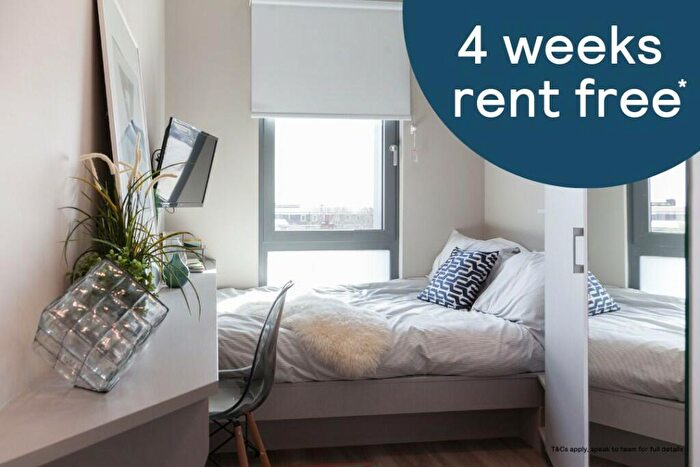 Studio To Rent In Old Oak Lane, London, NW10