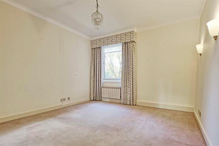 3 Bedroom Flat To Rent In Redwood Lodge, Grange Road, Cambridge, CB3
