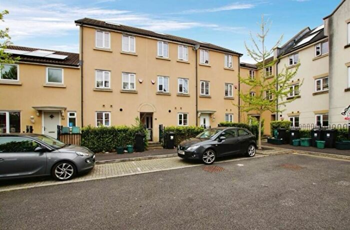 4 Bedroom Town House To Rent In Wood Mead, Bristol, BS16