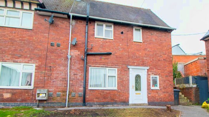 2 Bedroom End Of Terrace House To Rent In Dixon Road, Chesterfield, S41