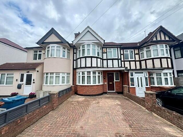 3 Bedroom Terraced House For Sale In Kings Road, Harrow, HA2
