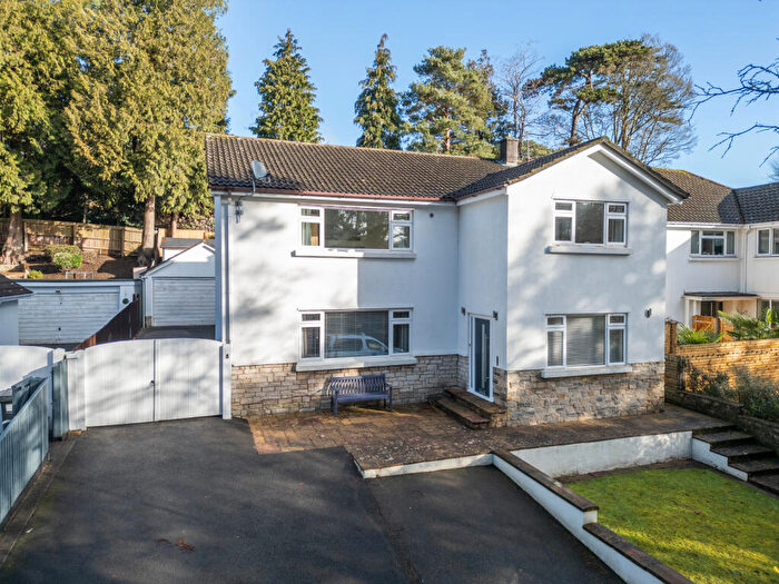 4 Bedroom Detached House For Sale In Benellen Gardens, Talbot Woods, Bournemouth, Dorset, BH4