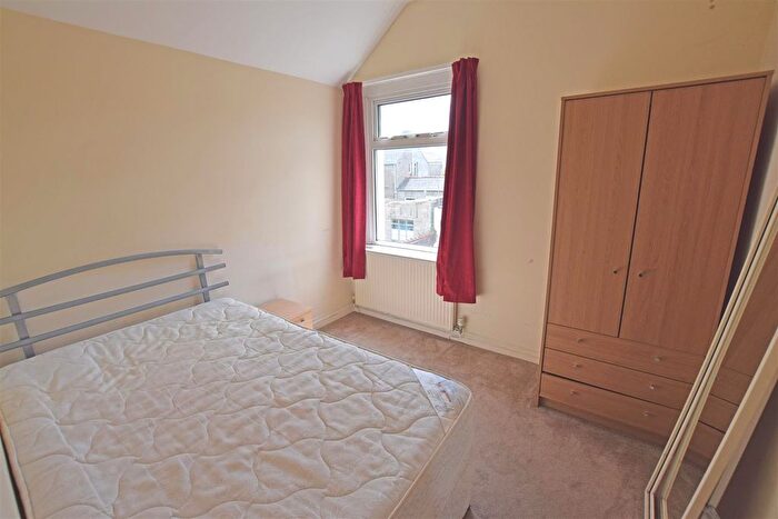 3 Bedroom Terraced House For Sale In Heathfield Road, Heath/Gabalfa, Cardiff, CF14