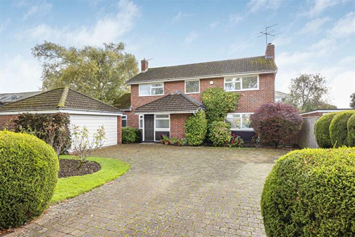 4 Bedroom Detached House For Sale In Walnut Close, Pittville, Cheltenham, GL52