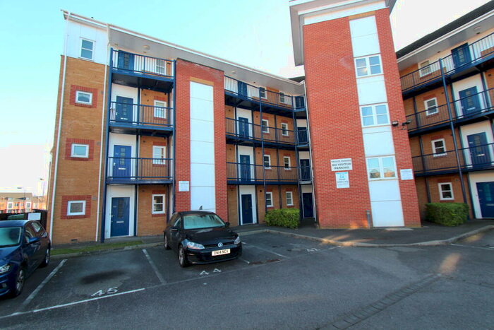 1 Bedroom Flat To Rent In Kennet Walk, Reading, RG1