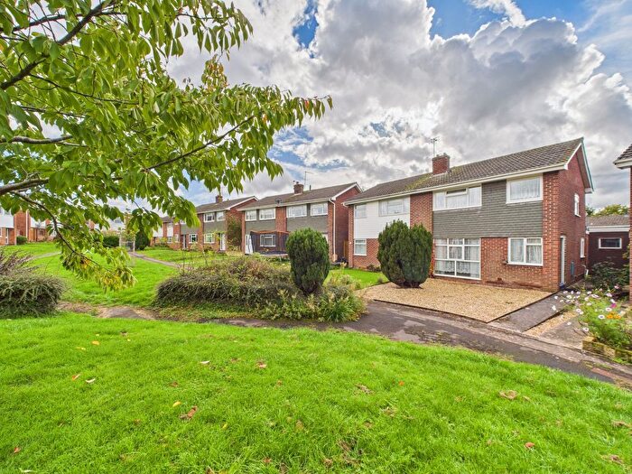 3 Bedroom Semi Detached House For Sale In Finch Road, Chipping Sodbury. Bristol., BS37