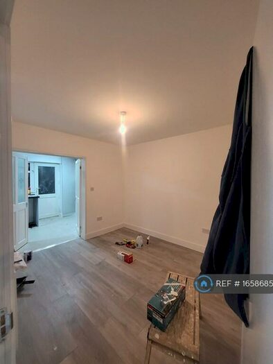 3 Bedroom Terraced House To Rent In Roland Avenue, Coventry, CV6