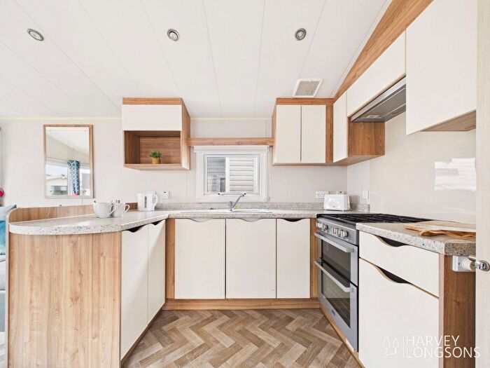 2 Bedroom Mobile/park Home For Sale In Seatown, Lossiemouth, IV31