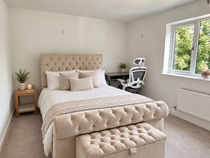 House To Rent In Mottram Road, Northfleet, DA11