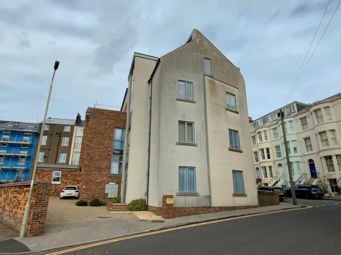 1 Bedroom Flat To Rent In Castle Road, Scarborough, YO11