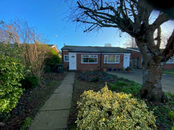 2 Bedroom House To Rent In Buckden Close, Warwick, CV34