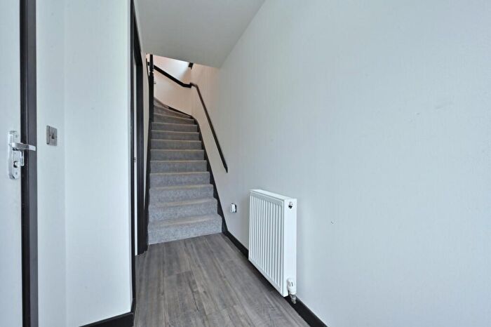 3 Bedroom End Of Terrace House For Sale In Craigmuir Drive, Bishopton, PA7