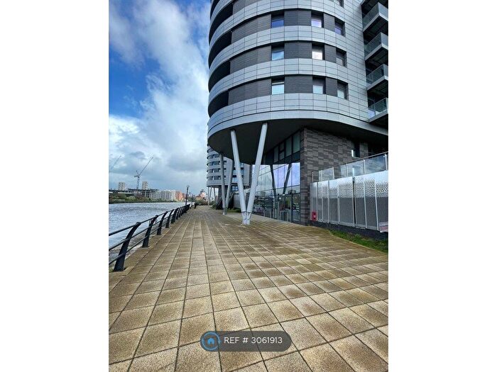 2 Bedroom Flat To Rent In Pomona Strand, Old Trafford, Manchester, M16