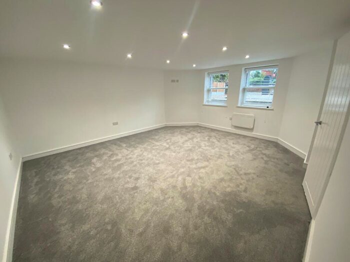 2 Bedroom Apartment To Rent In Normanton Manor, L17