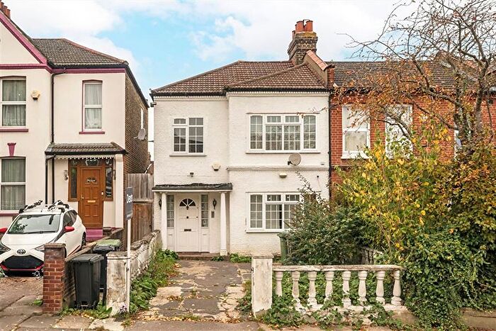 3 Bedroom Property For Sale In Wellmeadow Road, Hither Green, SE6