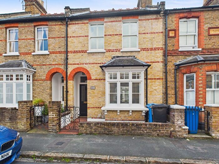 3 Bedroom Terraced House To Rent In Temple Road, Windsor, Berkshire, SL4