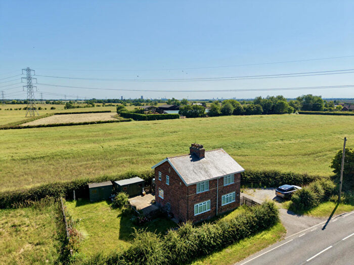 3 Bedroom Cottage For Sale In Main Road, Wyton, HU11