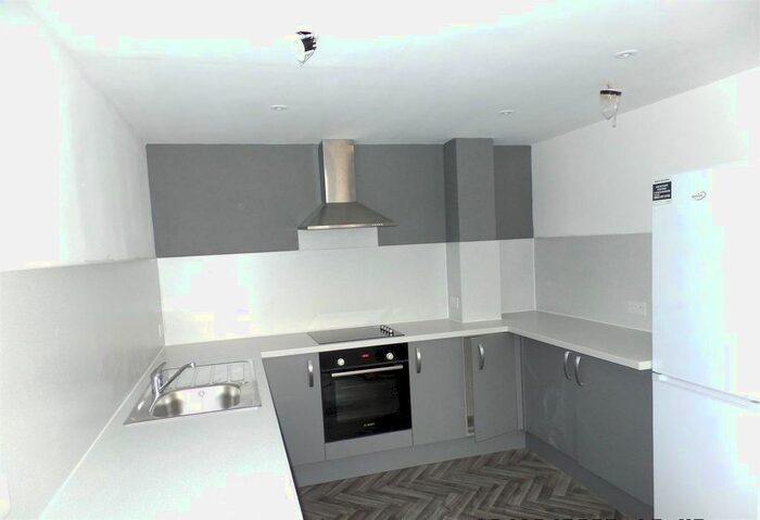 3 Bedroom Flat To Rent In Lower Rock Gardens, Brighton, BN2