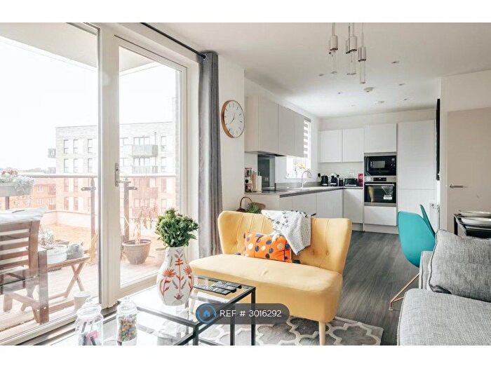 1 Bedroom Flat To Rent In Buchanan House, London, E17
