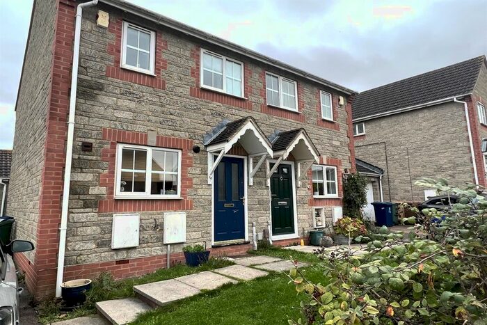 2 Bedroom Semi-Detached House To Rent In Spruce Gardens, East Oxford, OX4