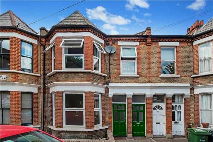 1 Bedroom Flat To Rent In Venn Street, Clapham, London, SW4