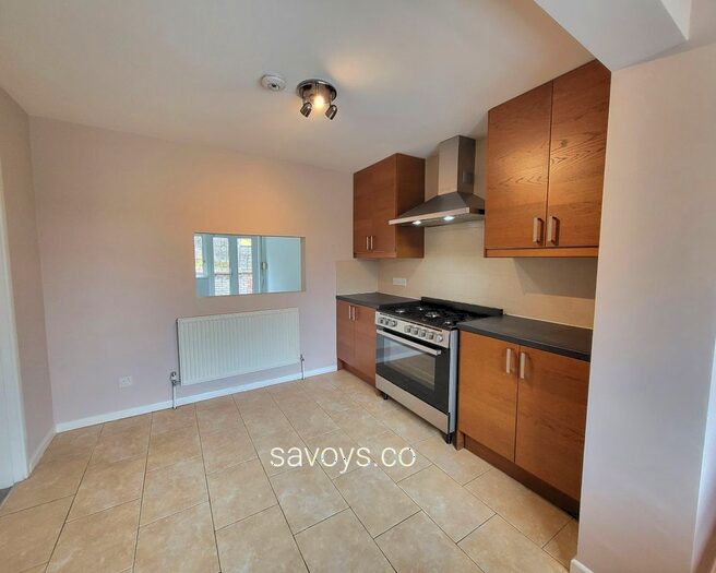 3 Bedroom Detached House To Rent In Devon Road, Luton, LU2