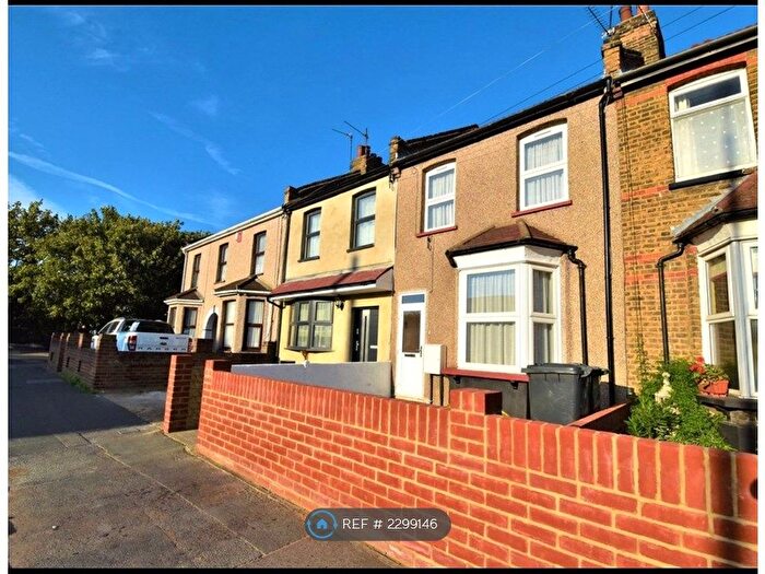 3 Bedroom Terraced House To Rent In St. Vincents Road, Dartford, DA1