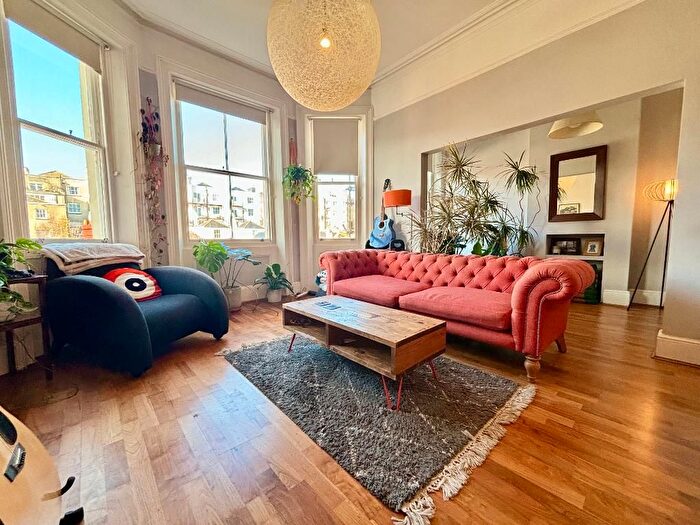 2 Bedroom Flat To Rent In Holland Road, Hove, BN3