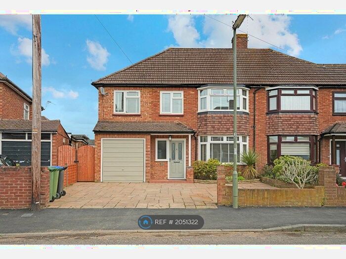 4 Bedroom Semi-Detached House To Rent In Havers Avenue, Hersham, Walton-On-Thames, KT12