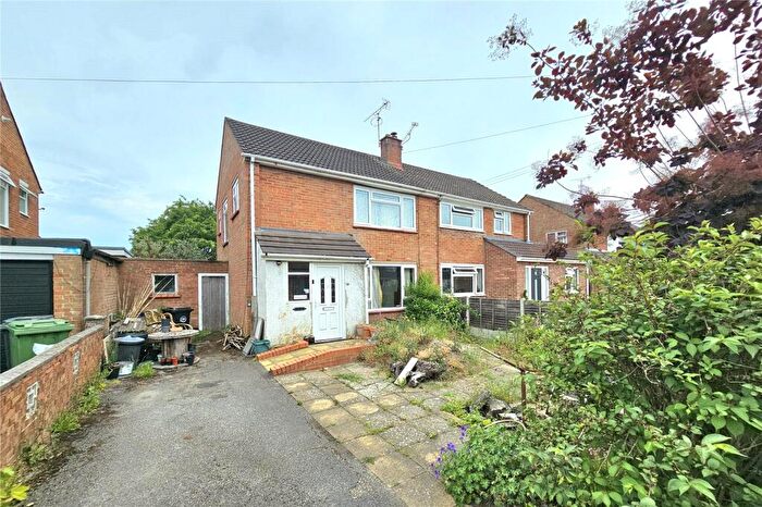 3 Bedroom Semi-Detached House For Sale In Bracknell Road, Camberley, Surrey, GU15