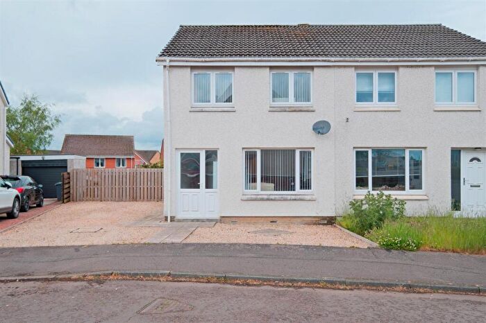 3 Bedroom Semi-Detached House For Sale In The Beeches, Blackwood, ML11