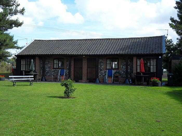 1 Bedroom Barn Conversion To Rent In Bury Road, Wortham, IP22