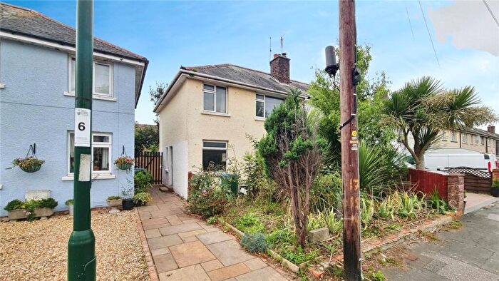 3 Bedroom Semi-Detached House For Sale In Collyer Avenue, Bognor Regis, West Sussex, PO21