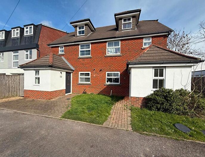 4 Bedroom Semi-Detached House To Rent In Spinnaker Mews, Warsash, SO31