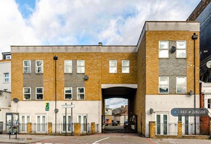 2 Bedroom Flat To Rent In Lavender House, London, SE15